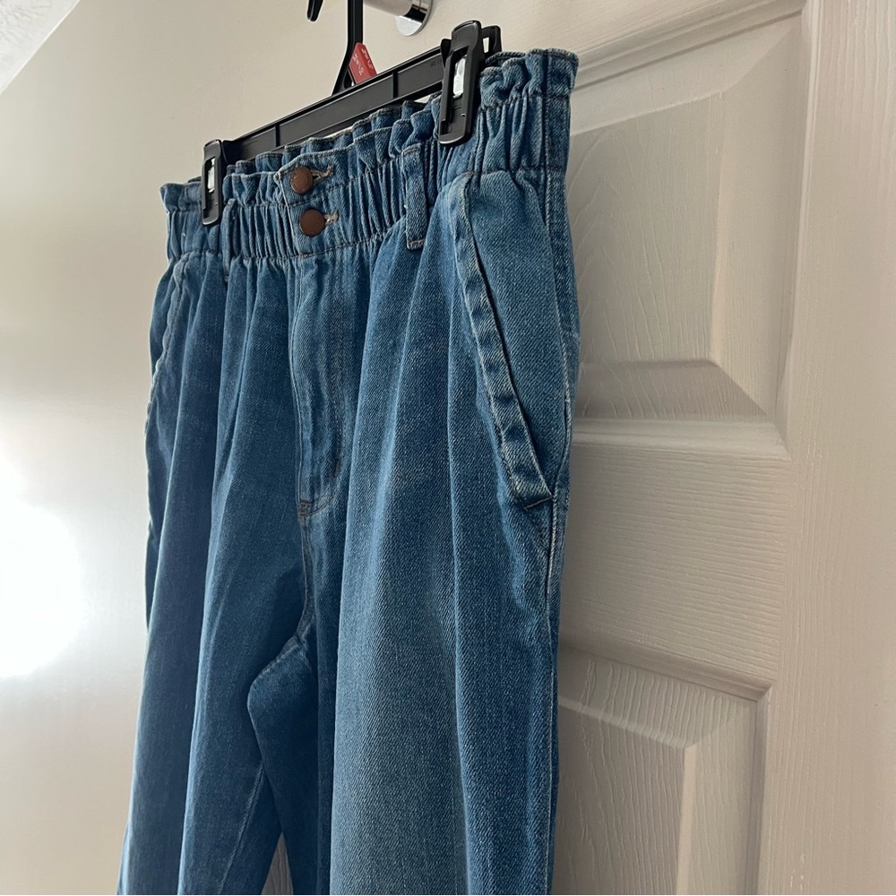 Universal Thread | Paperbag Mom Jeans Relaxed • 8-10 - Picture 5 of 7